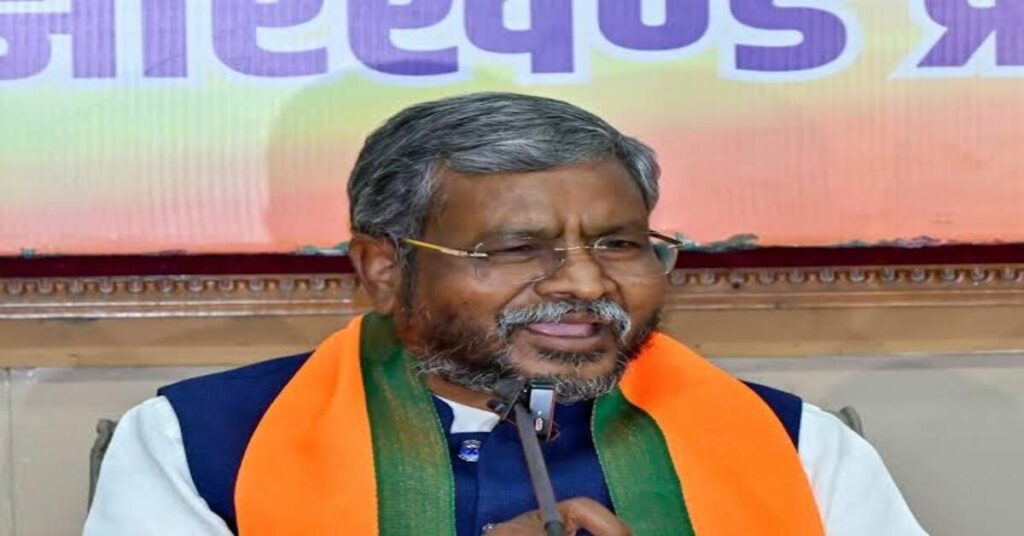 RANCHI NEWS: सरकारी दवाइयां फेंके जाने पर बाबूलाल मरांडी का हमला, स्वास्थ्य व्यवस्था पर उठाए सवाल