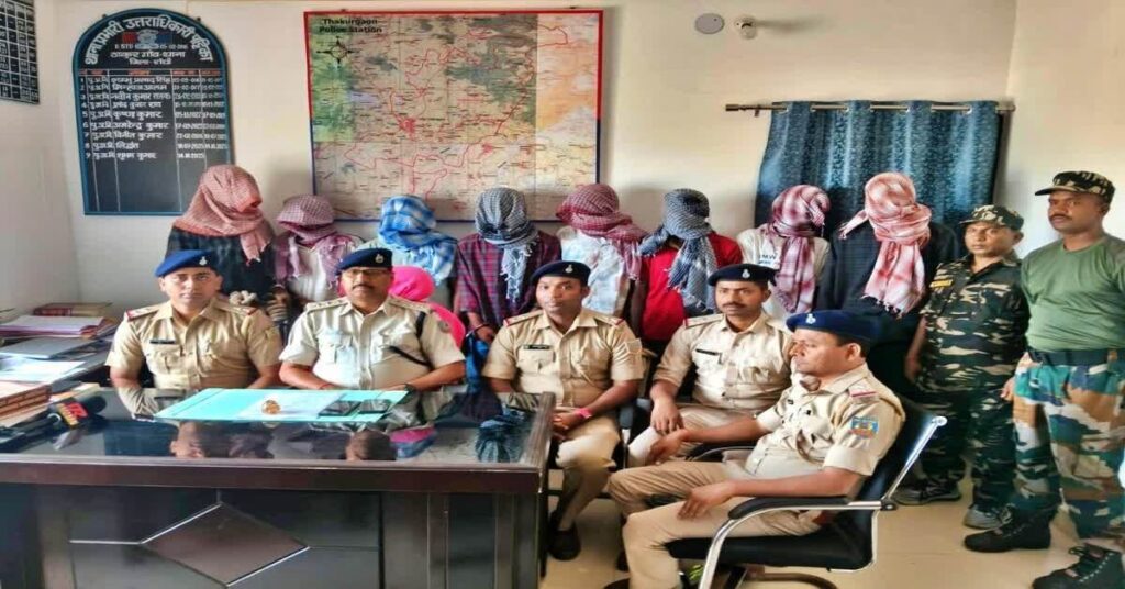 Ranchi News : मांडर गैंगरेप कांड में पुलिस की बड़ी कार्रवाई, रातभर छापेमारी कर आठ आरोपी गिरफ्तार