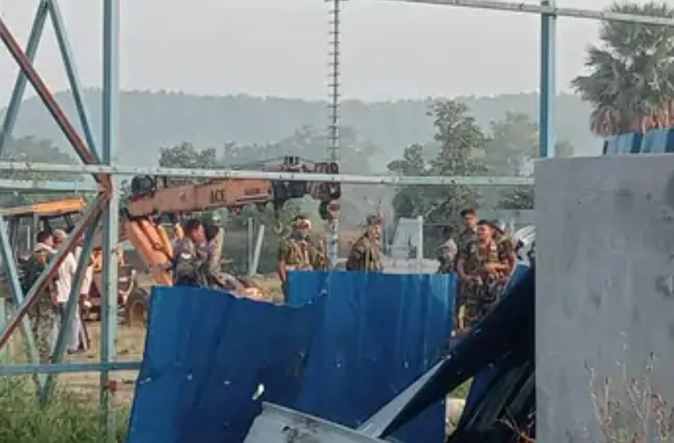 हजारीबाग में BGR कंपनी के ऑफिस में तोड़फोड़, पुलिस जुटी जांच में