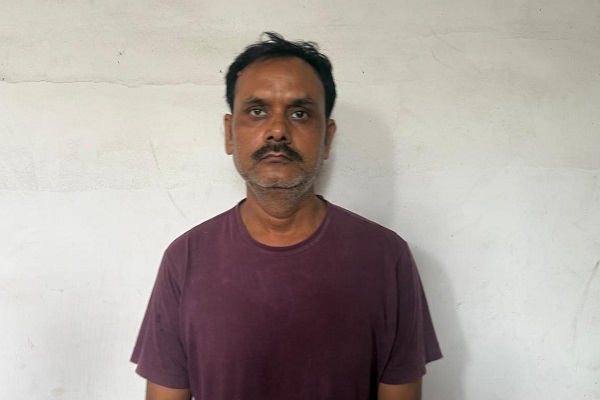 Adityapur : सुसाइड नोट के आधार पर पुलिस की बड़ी कार्रवाई, 5 साल से फरार आरोपी गुड्डू सिंह गिरफ्तार, आत्महत्या के लिए दुष्प्रेरण मामले में भेजा गया जेल