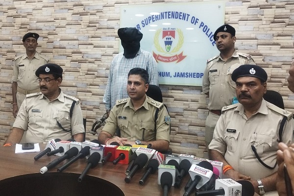 Jamshedpur : CSR फंड दिलाने के नाम पर NGO से 3 करोड़ की साइबर ठगी, यूपी का शातिर गिरफ्तार, मात्र पांच दिनों में खाते से उड़ाए करोड़ों रुपये