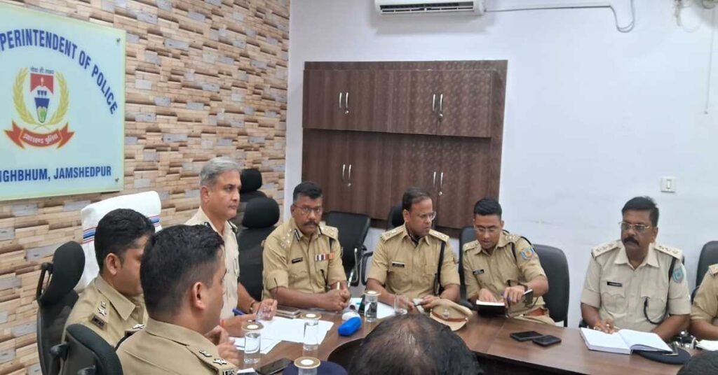 Jamshedpur DD Bar Murder Case: नीरज सिंह की पत्नी ने वीडियो संदेश जारी कर अपने पति को बताया बेगुनाह, ADG ने की मीटिंग, SSP एहतेशाम ने लिया चार्ज