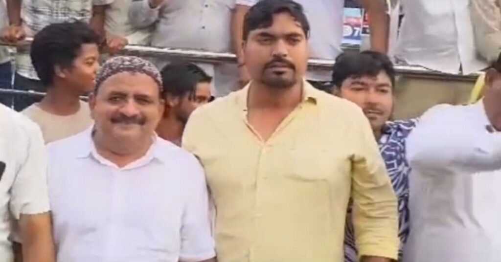 Jamshedpur News: धर्मेंद्र प्रधान के इस्तीफे पर कांग्रेस का विजय जुलूस, नेता बोले- छात्रों और युवाओं के संघर्ष की जीत