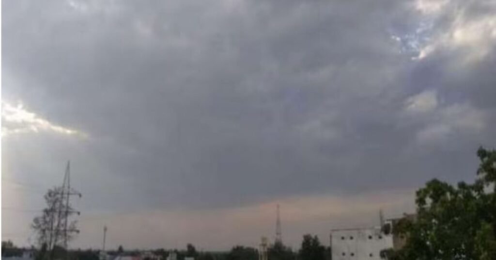 Jharkhand Weather 3 July : रांची, जमशेदपुर समेत कई जिलों में बारिश के आसार, अगले दो दिन वज्रपात और तेज हवा का ऑरेंज अलर्ट