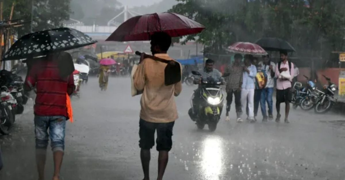Jharkhand Weather Update : झारखंड के 16 जिलों में तेज हवा और वज्रपात का अलर्ट, बारिश से मौसम हुआ सुहाना, कई जिलों में येलो Alert