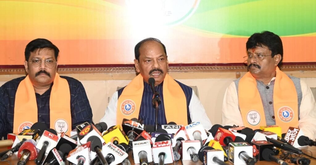 Jharkhand Politics: नीट पर राजनीति, झारखंड की प्रतियोगी परीक्षा में गड़बड़ियों पर विपक्ष मौन क्यों : रघुवर दास