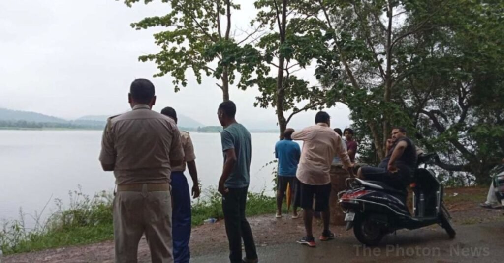 Dimna Lake News : डिमना लेक में नहाने के दौरान युवक गहरे पानी में डूबा, घंटों की तलाश के बाद भी नहीं मिला सुराग