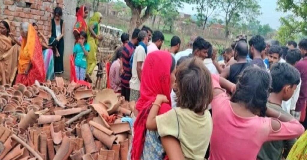 Palamu News: पारिवारिक कलह का खौफनाक अंत...सनकी मां ने दो मासूम बेटियों को कुएं में फेंका, दोनों की मौत
