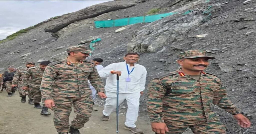 Ranchi News: रक्षा राज्य मंत्री संजय सेठ ने 14.5 किमी पैदल चलकर किए बाबा अमरनाथ के दर्शन, की देश की सुख-समृद्धि की कामना