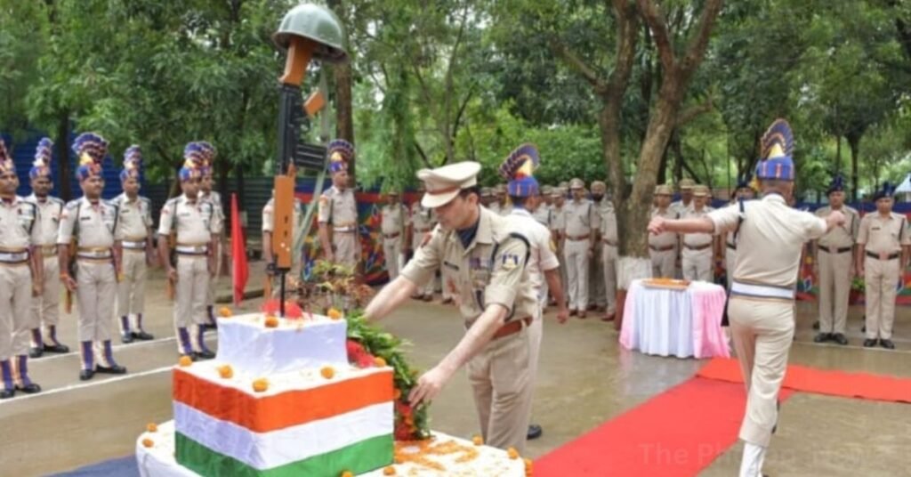 CRPF Raising Day : 174वीं सीआरपीएफ वाहिनी ने मनाया 88वां स्थापना दिवस, कमांडेंट मनोज डंग ने जवानों के शौर्य को किया सलाम