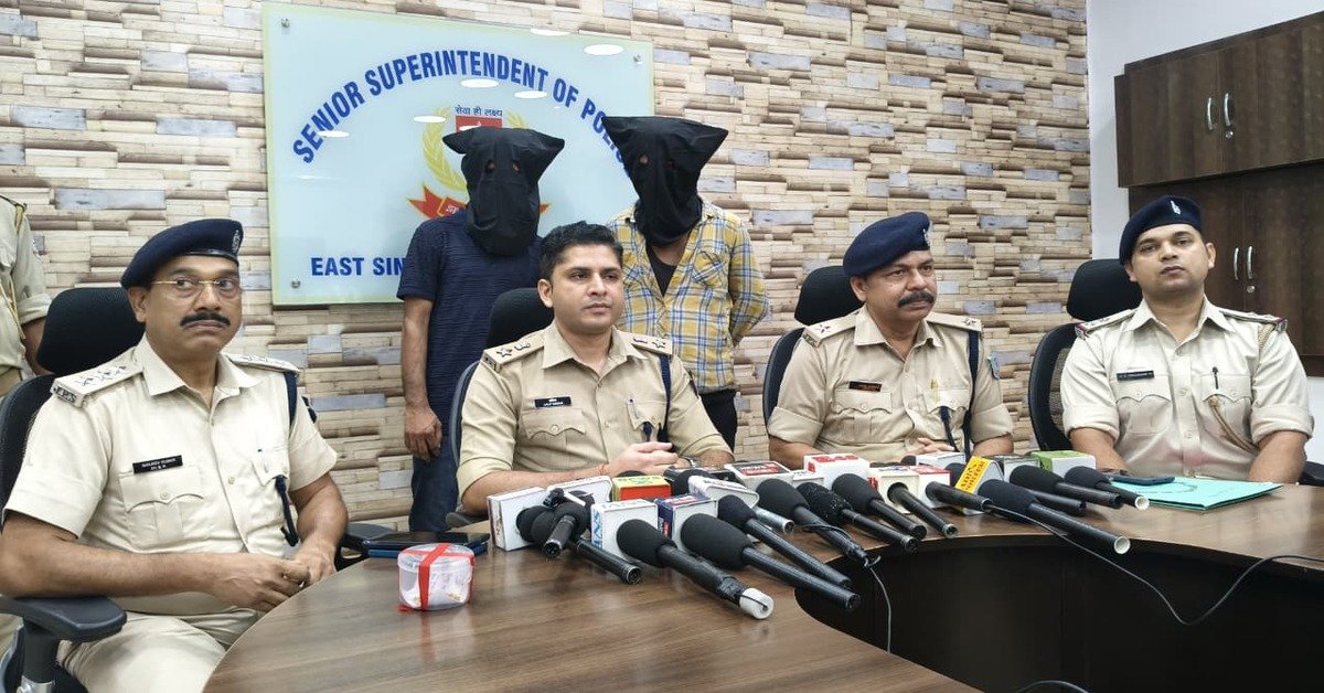 Jamshedpur Crime: जुबली पार्क रोड चेन स्नैचिंग का खुलासा, दो आरोपी गिरफ्तार; छीनी गई चेन और बाइक बरामद