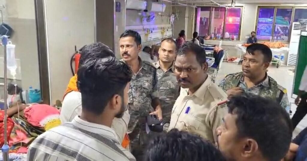 Jamshedpur Accident : मानगो में ट्रक ने बाइक को मारी जोरदार टक्कर, दो लोग गंभीर रूप से घायल