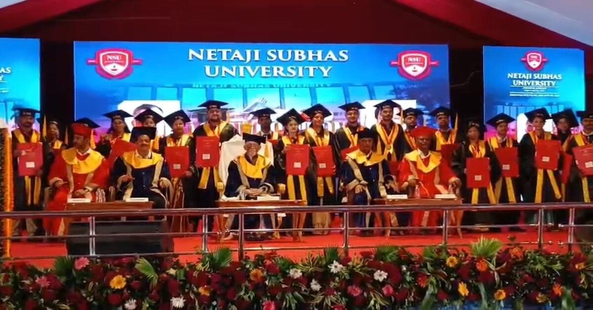 Jamshedpur News: नौकरी खोजने के बजाए रोजगार सृजित करने की सोच विकसित करें छात्र : राज्यपाल संतोष गंगवार