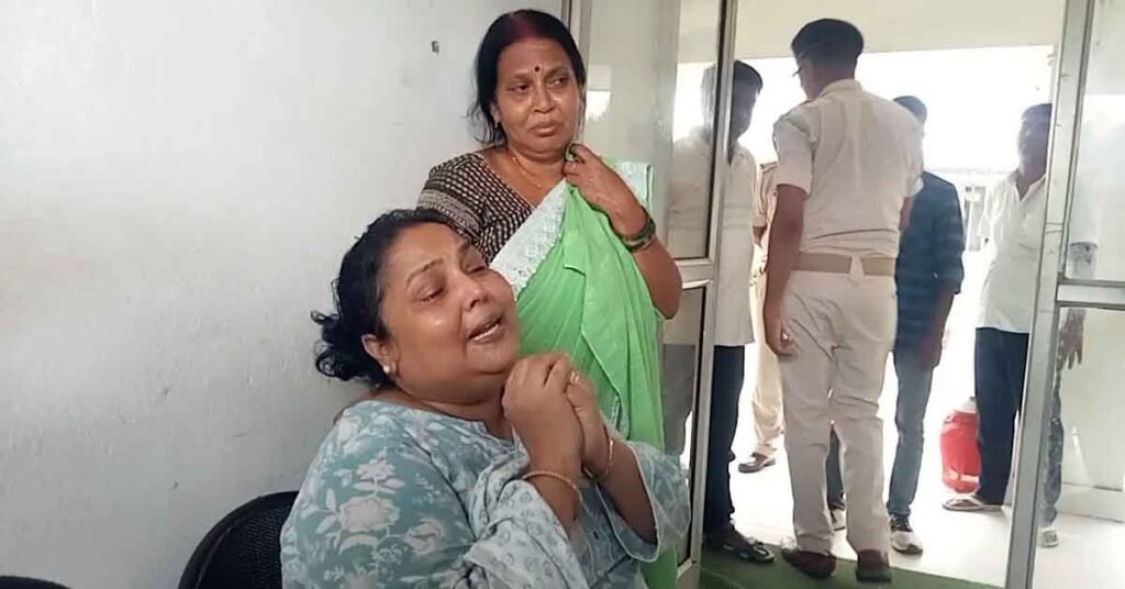 Jharkhand Sujit Sinha Encounter: सुजीत सिन्हा एनकाउंटर पर परिवार ने उठाए सवाल, सास बोलीं- जो जेल से निकलना नहीं चाहता था, वह कस्टडी से क्यों भागता?