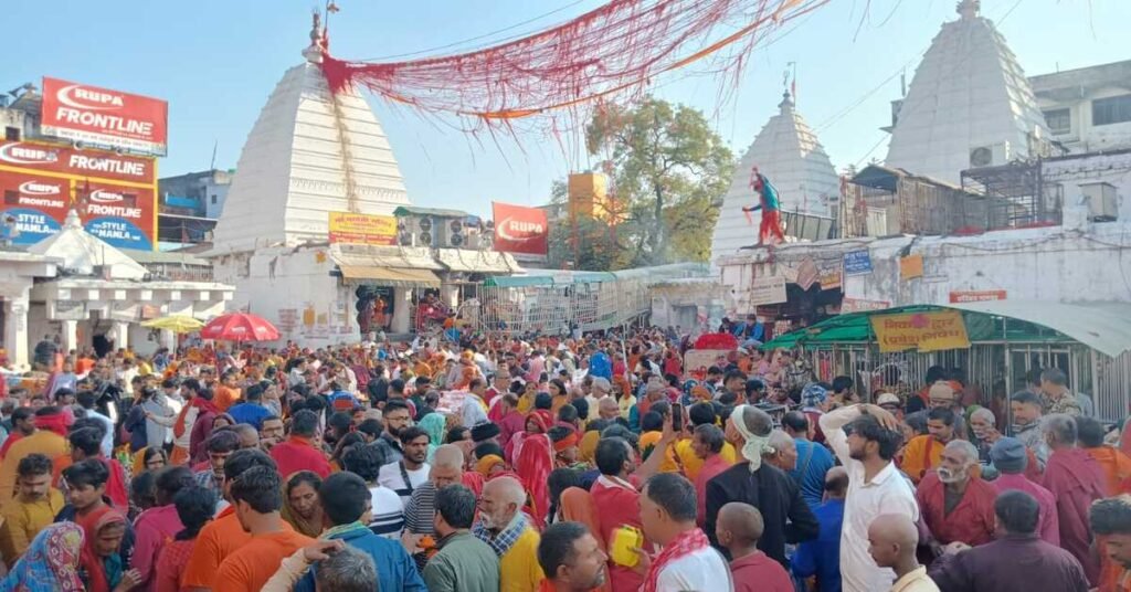 Deoghar First Somwari LIVE: सावन की पहली सोमवारी आज, बाबा बैद्यनाथ के दरबार में भक्तों का सैलाब, हर ओर गूंजे 'बोल बम' के जयकारे