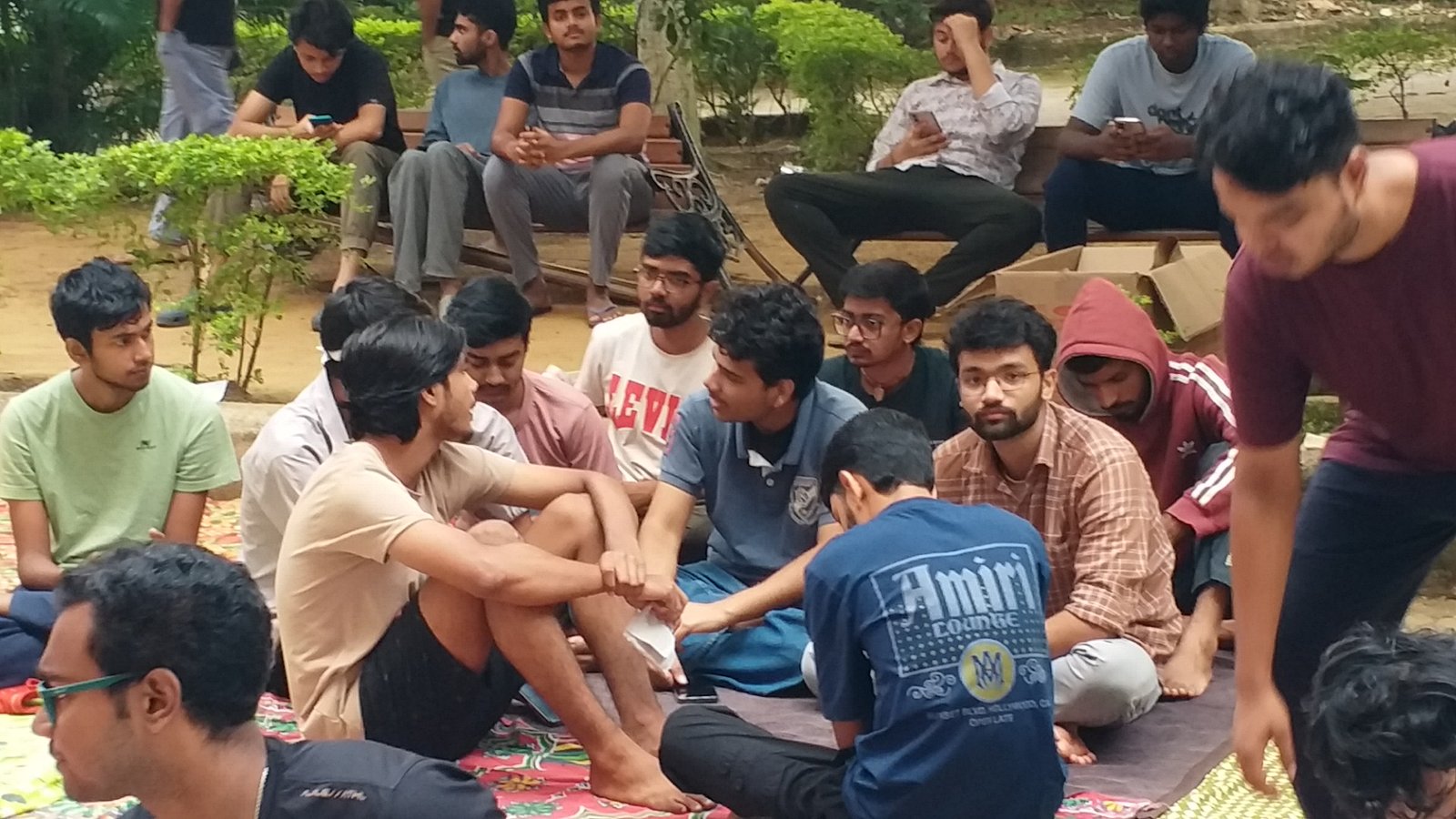 ट्रिपल आईटी रांची में छात्र की मौत के बाद आंदोलन तेज, निदेशक के इस्तीफे पर अड़े विद्यार्थी, एक बार फिर सड़क पर उतरे छात्र